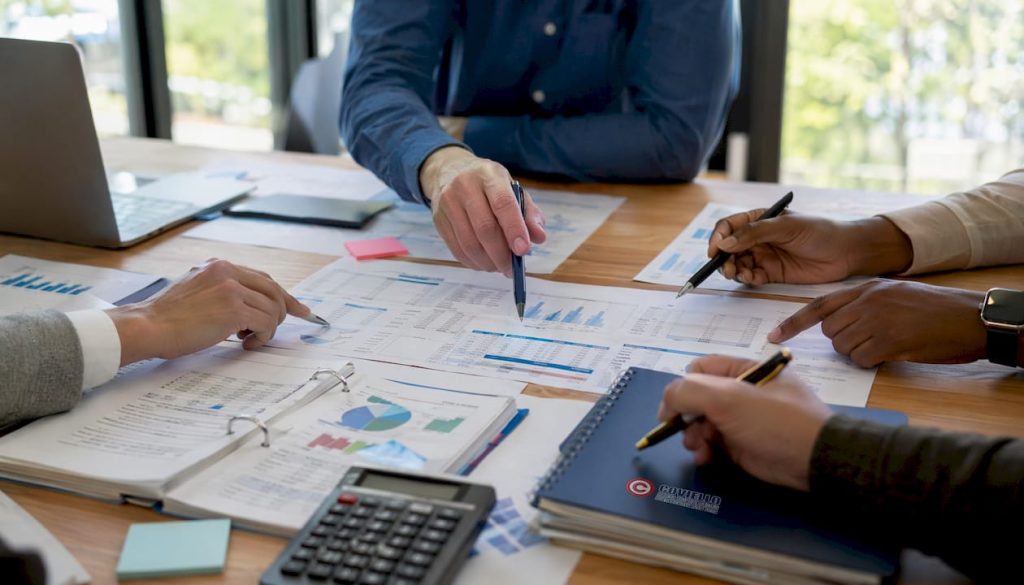 Il gruppo di lavoro per la revisione del bilancio fiscale riunito al tavolo